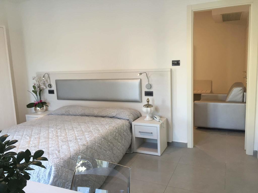 Residence Hotel Albachiara ริมินี ภายนอก รูปภาพ
