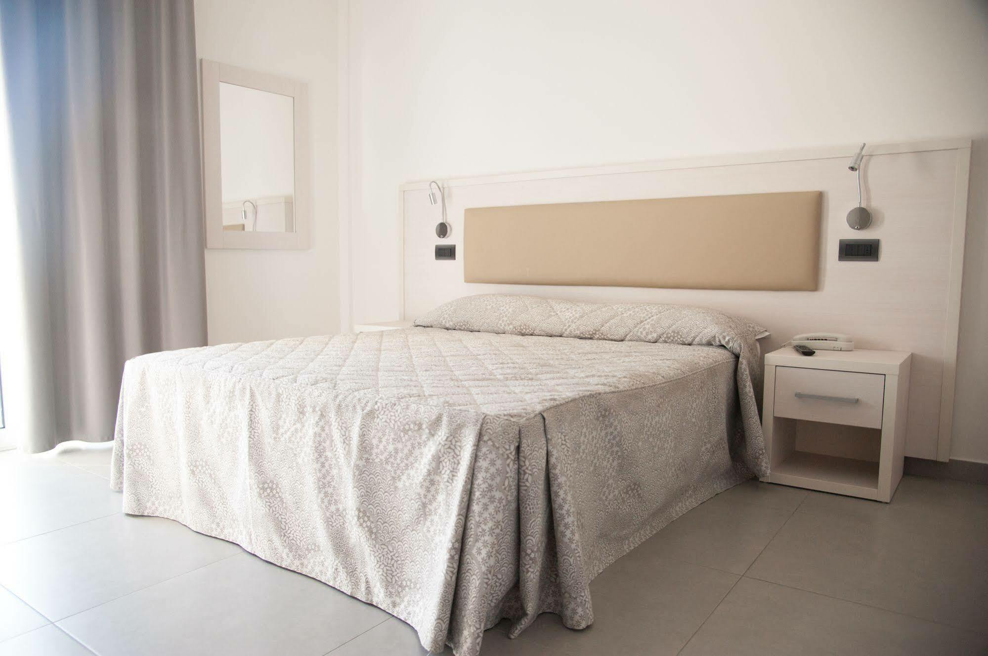 Residence Hotel Albachiara ริมินี ภายนอก รูปภาพ